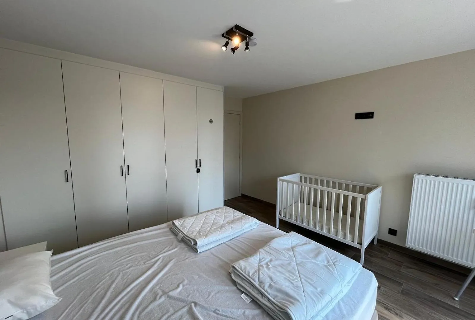 A Spacious And Modern 3-Bedroom Apartment With Stunning Sea View T2 Ostende 0*,  Belgique