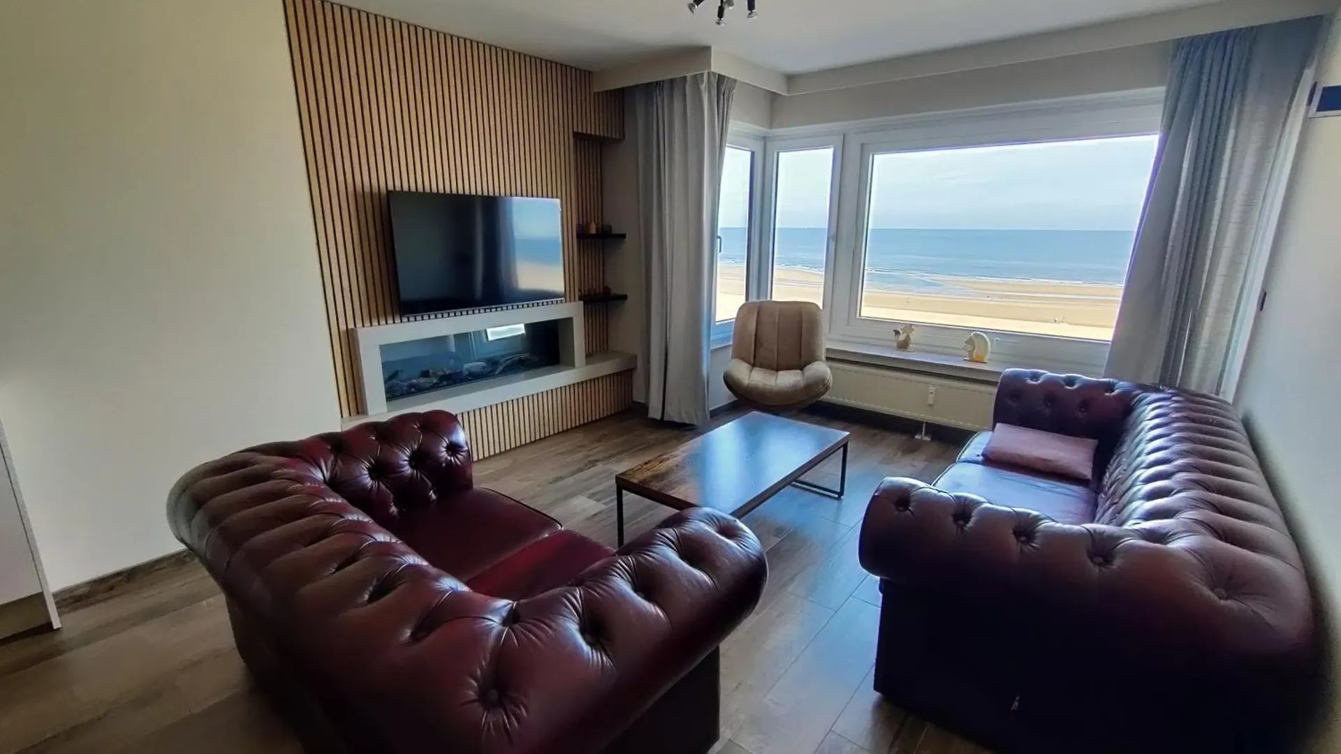 A Spacious And Modern 3-Bedroom Apartment With Stunning Sea View T2 Ostend