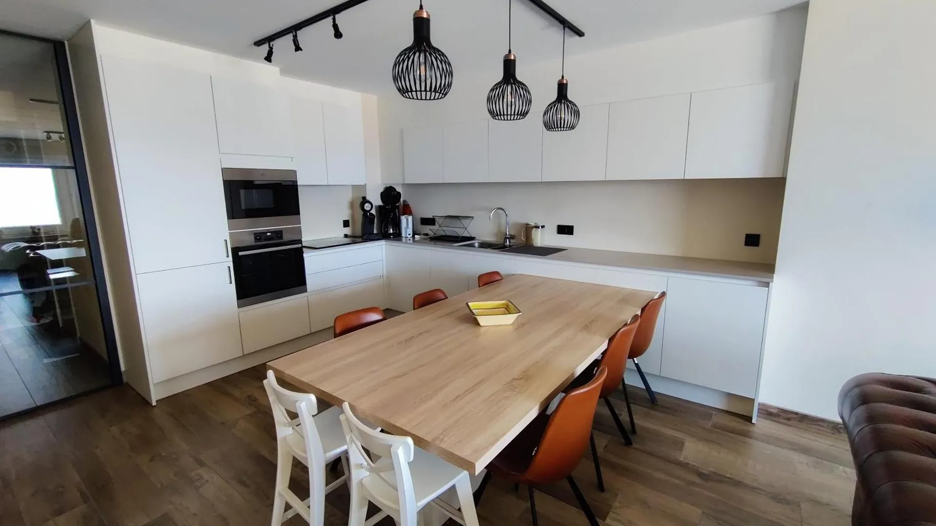 A Spacious And Modern 3-Bedroom Apartment With Stunning Sea View T2 Ostend