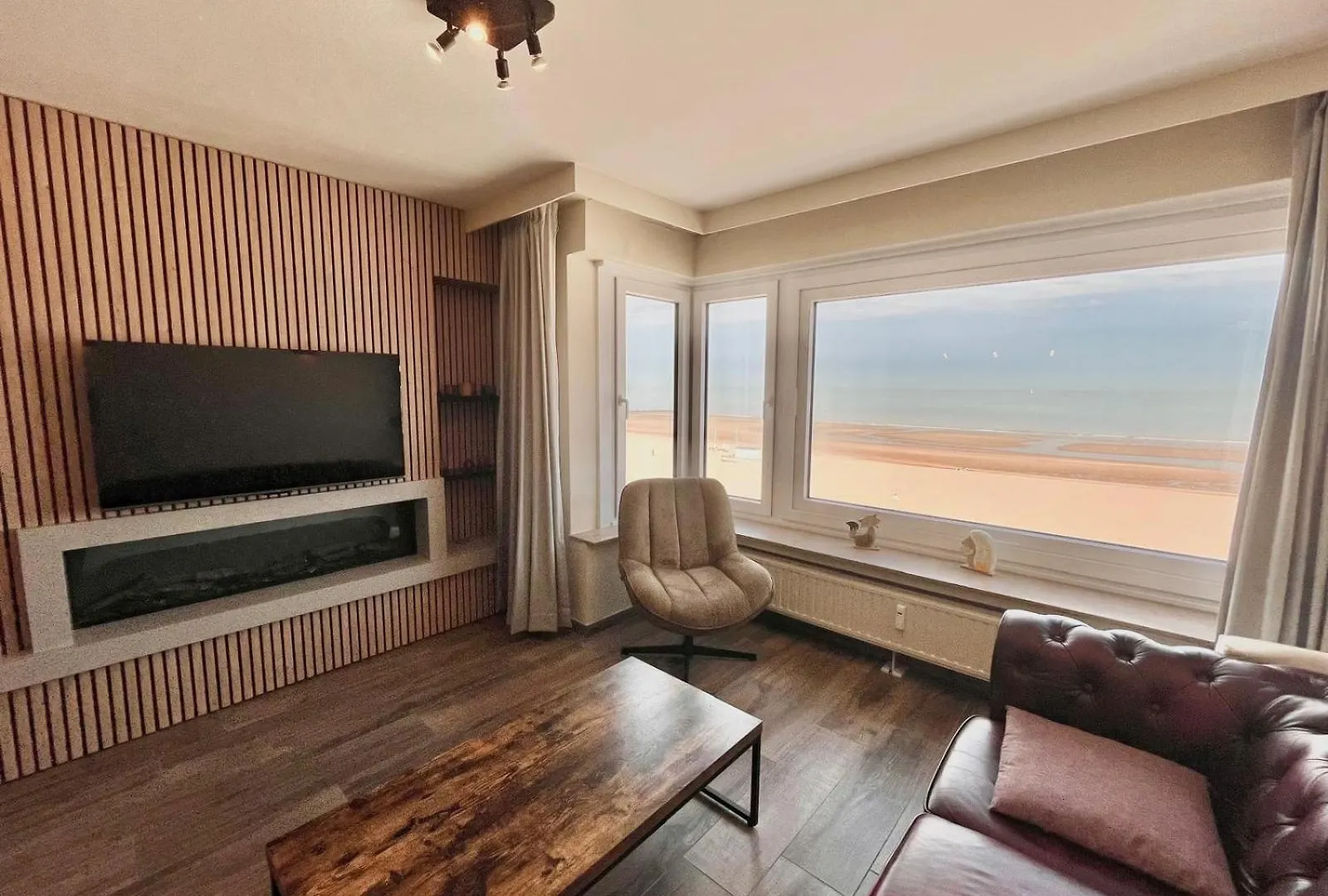 A Spacious And Modern 3-Bedroom Apartment With Stunning Sea View T2 Ostende