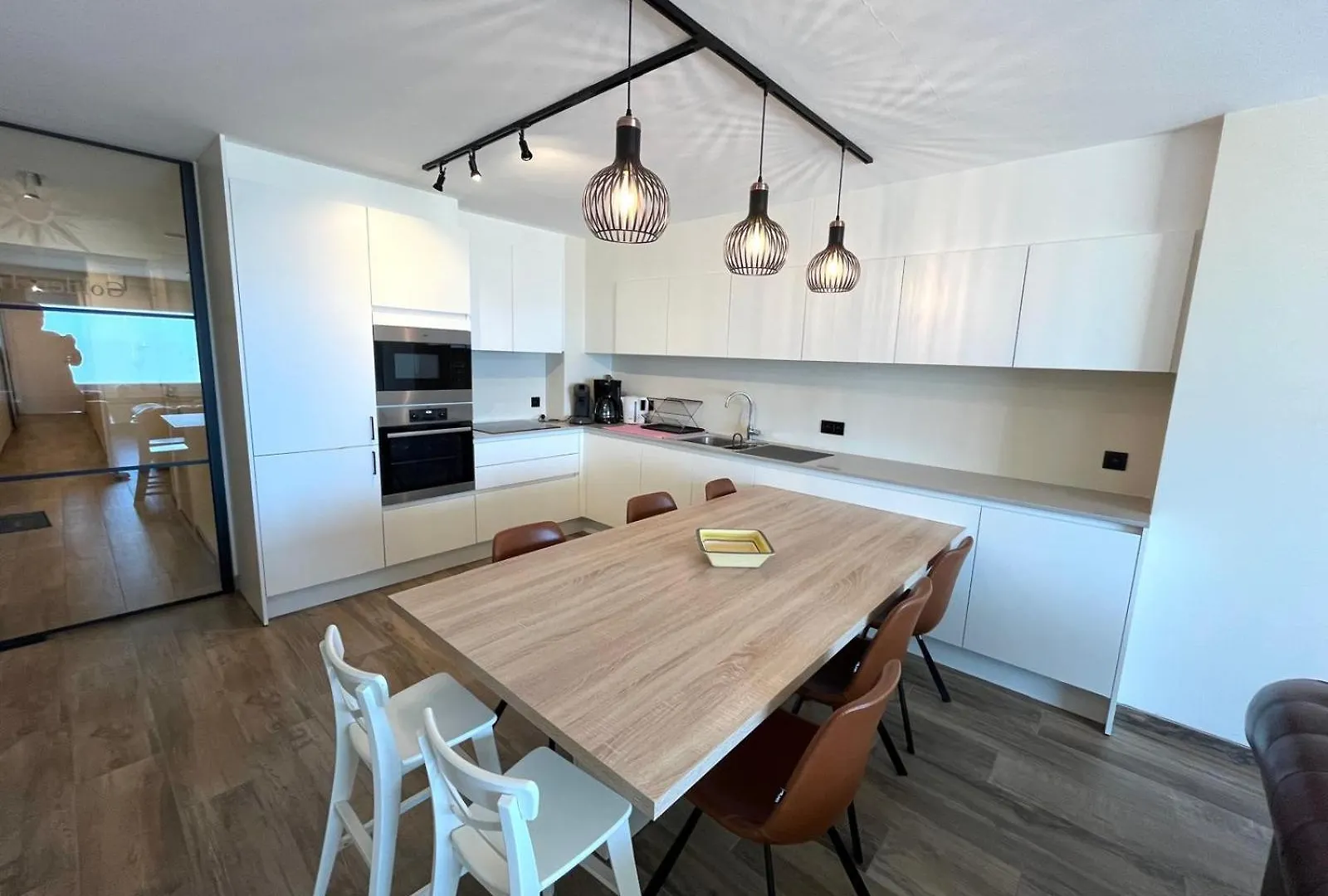 A Spacious And Modern 3-Bedroom Apartment With Stunning Sea View T2 Ostende